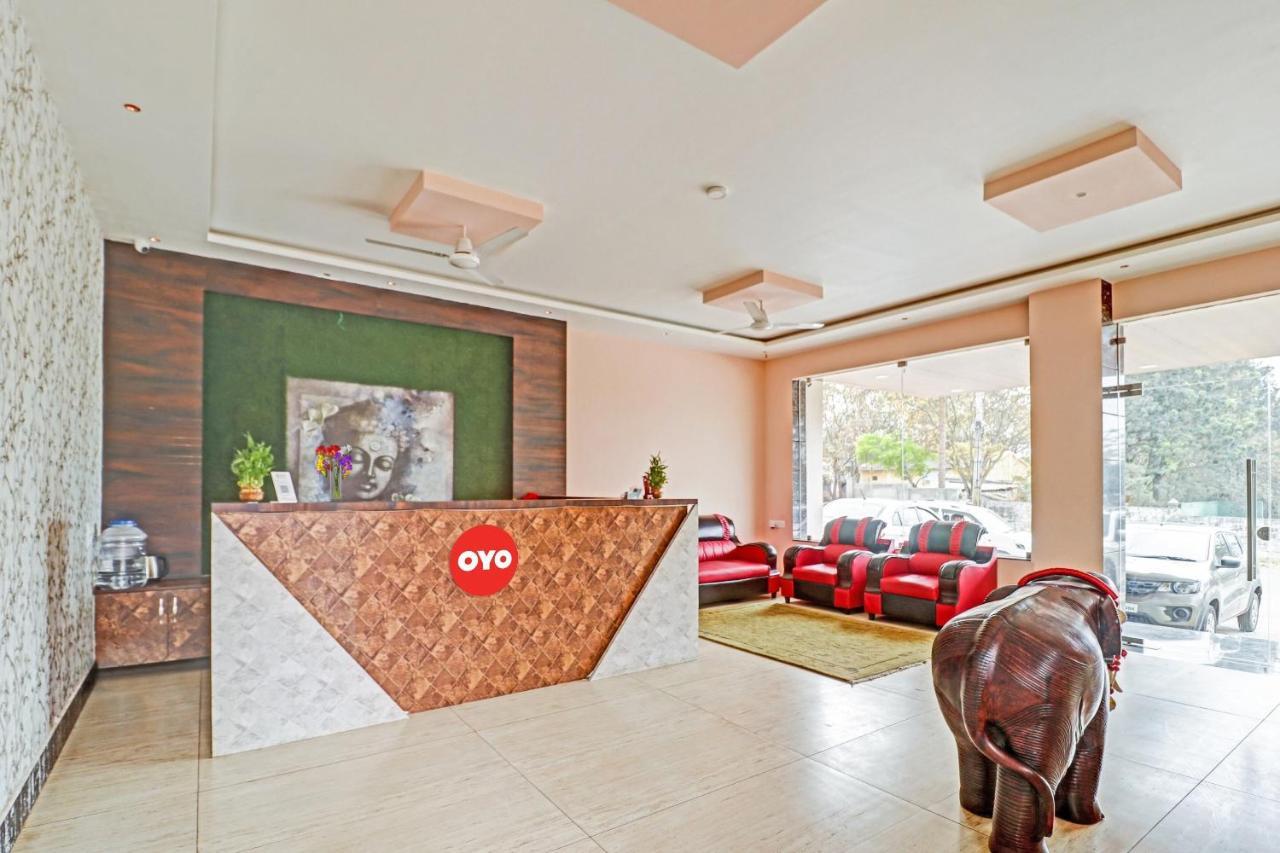 Hotel O Formula Vanivilasa Puram Bagian luar foto