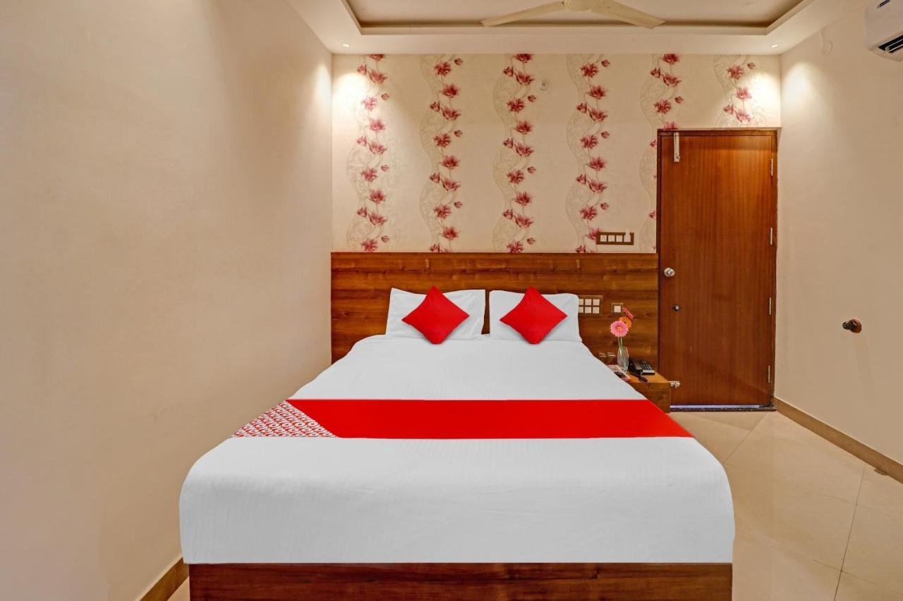 Hotel O Formula Vanivilasa Puram Bagian luar foto