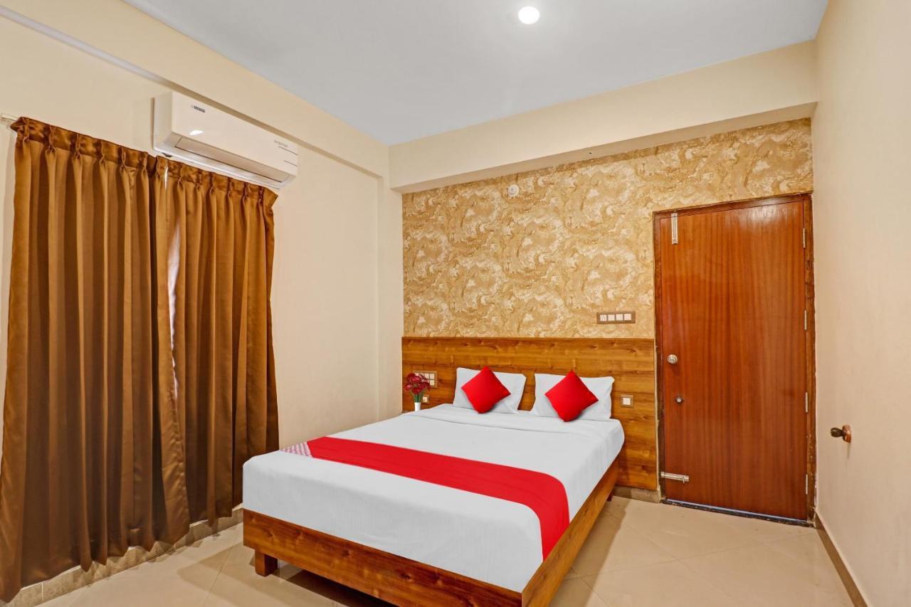 Hotel O Formula Vanivilasa Puram Bagian luar foto
